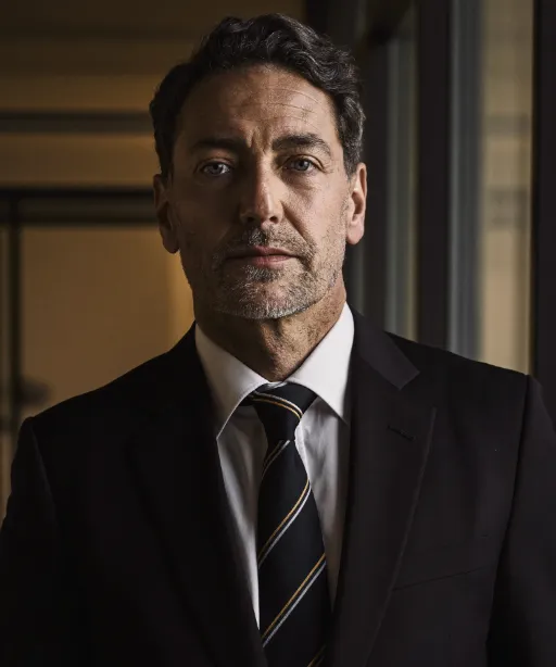 Augusto, el número dos — planta 100 de la Torre